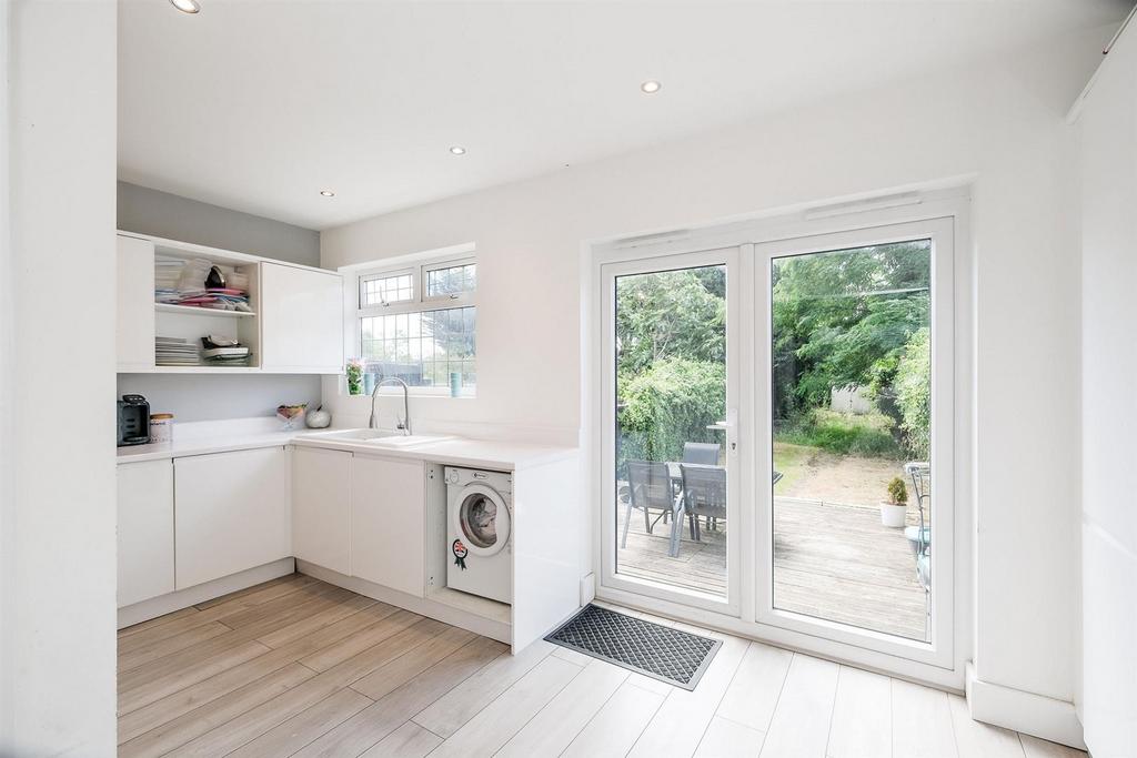 75, Burnham Road-11 web.jpg