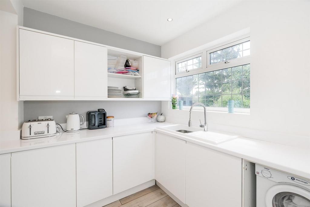 75, Burnham Road-10 web.jpg