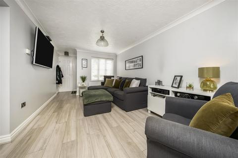 7 Stonebridge Field, Eton, Windsor, SL4 6PS