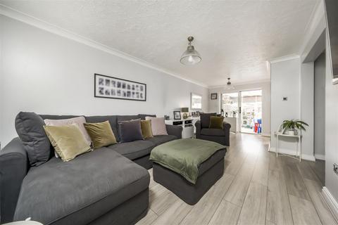 7 Stonebridge Field, Eton, Windsor, SL4 6PS