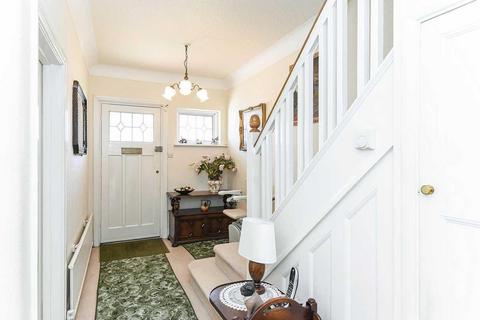 4 bedroom terraced house for sale, Warren Road, Wanstead