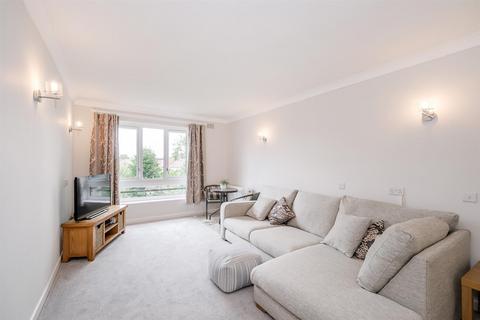 1 bedroom retirement property for sale, Oak Lodge, Cambridge Road, Wanstead