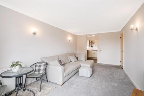 1 bedroom retirement property for sale, Oak Lodge, Cambridge Road, Wanstead