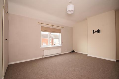 3 bedroom terraced house to rent, Hawthorn Avenue, Brigg