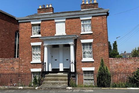 6 bedroom cottage for sale, Chapel Street, Oswestry