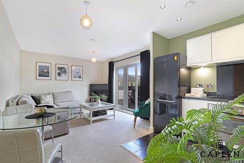 Flat 12, Violet House Reservoir Way, Ilford, IG6 3FH