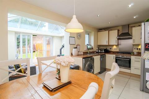 12 The Rowans, Robin Hood, Wakefield, WF3 3FA