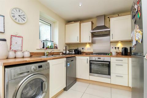 12 The Rowans, Robin Hood, Wakefield, WF3 3FA