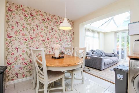 12 The Rowans, Robin Hood, Wakefield, WF3 3FA