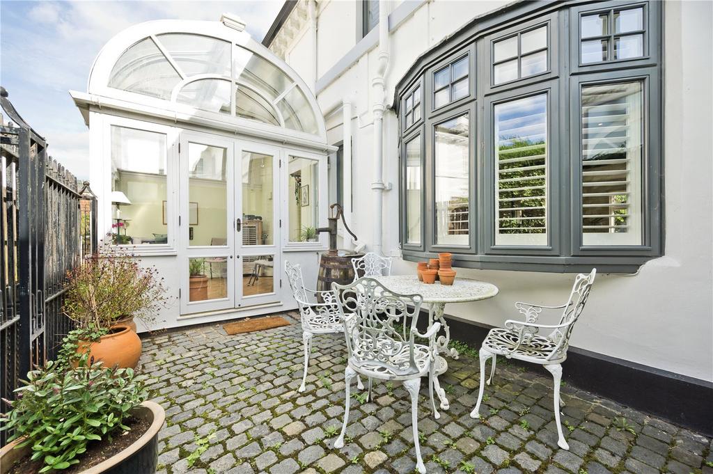 Courtyard Garden