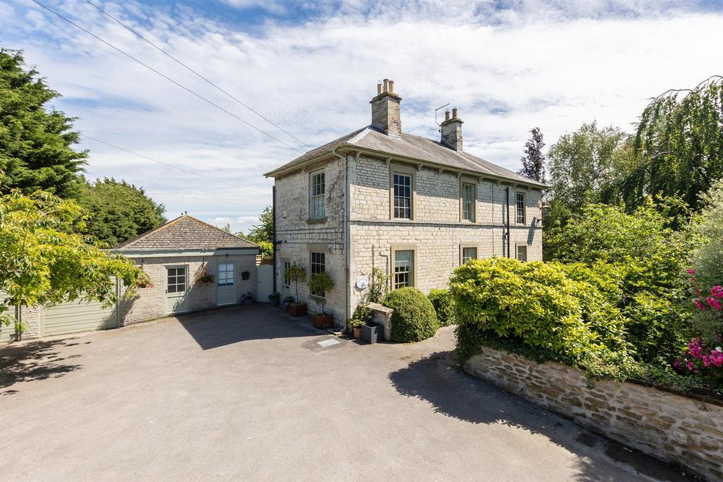 House &amp; Driveway