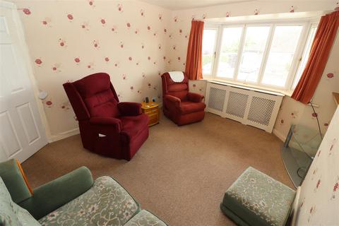 2 bedroom semi-detached bungalow for sale, Upper Park Avenue, Rushden NN10