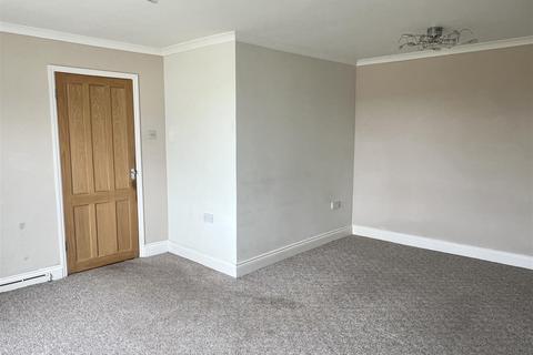10 Mitchell Road, St Austell, PL25 3AU