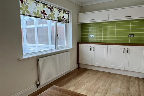 10 Mitchell Road, St Austell, PL25 3AU