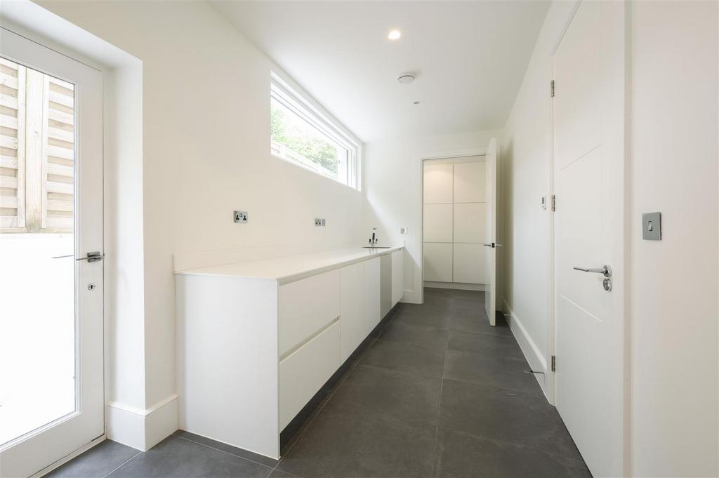 92 Copse Hil,64.jpg
