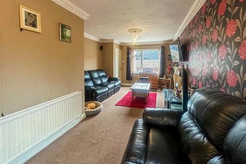 4 bedroom end of terrace house for sale, Gateways, Wakefield WF1