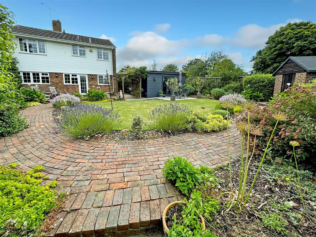 Garden2.jpg