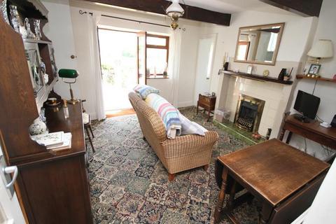 3 bedroom cottage for sale, Park Road, Thackley, Bradford