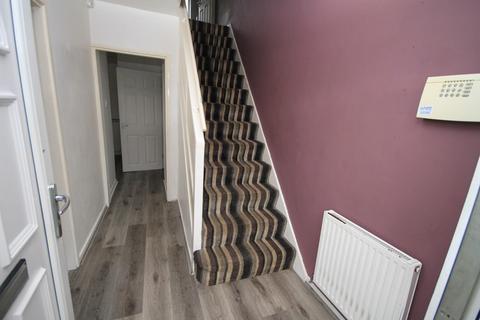 10 Abbotside Close, Bradford, BD10 8DL