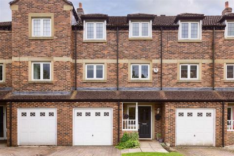 4 bedroom townhouse for sale, Acrewood Close, Leeds LS17