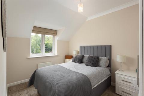 3 Acrewood Close, Leeds, LS17 8GJ