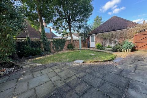 4 bedroom detached house to rent, Shuttle Close, Biddenden, Ashford