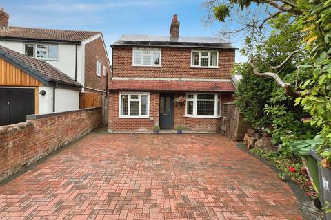 4 bedroom detached house for sale, Wellesbourne Road, Barford, Warwick