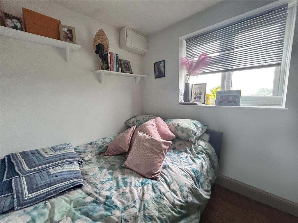 Bedroom2.jpg