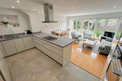 3 bedroom detached house for sale, Bridge End, Warwick