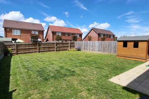 3 bedroom detached house for sale, Barleymead Way, Puckeridge, Herts