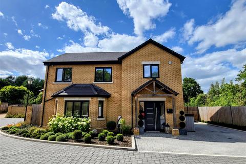 3 bedroom detached house for sale, Woodland Grove, Waterford