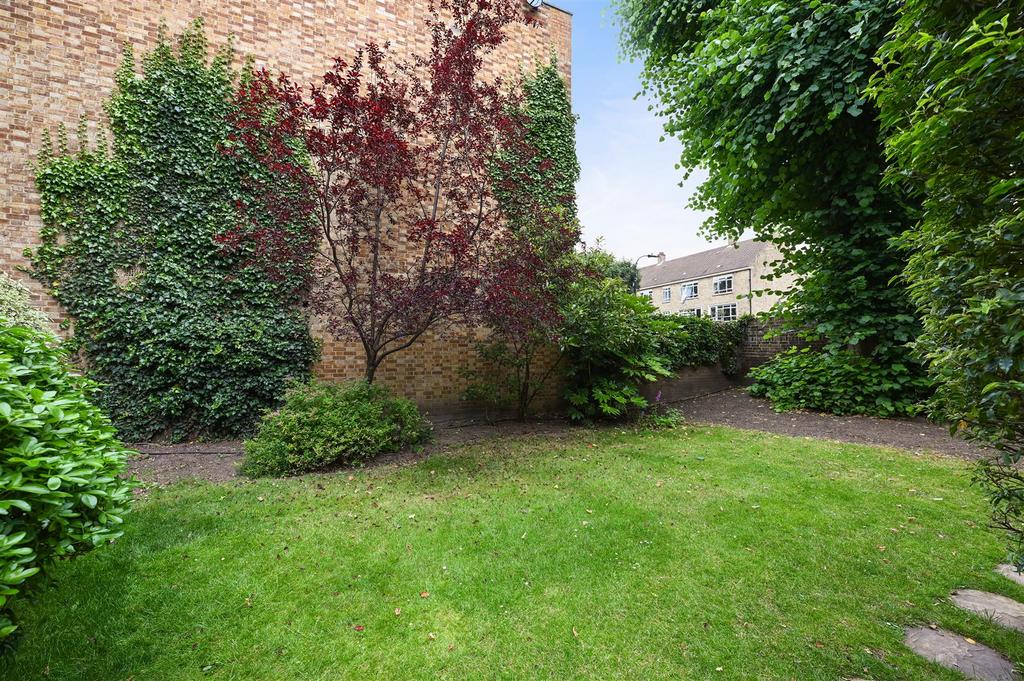 Goldhawk Road - Garden A1 (1).JPG