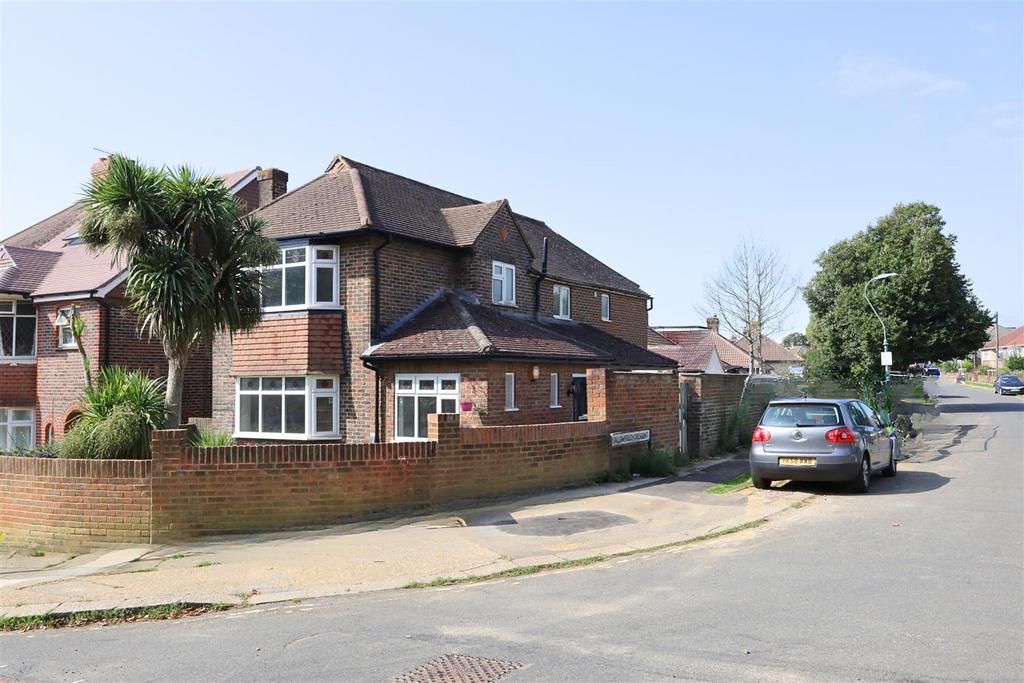 Holmes Avenue, Hove 4 bed detached house for sale £895,000