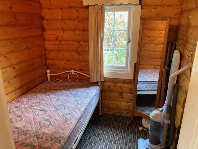 Bedroom (1).jpg