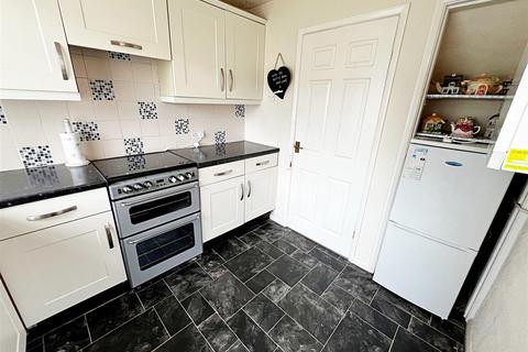 3 bedroom semi-detached house for sale, Salsbury Avenue, Grimsby, N.E. Lincs, DN34 4PX