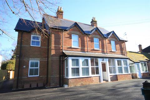 1 bedroom house for sale, Church Road, Ferndown