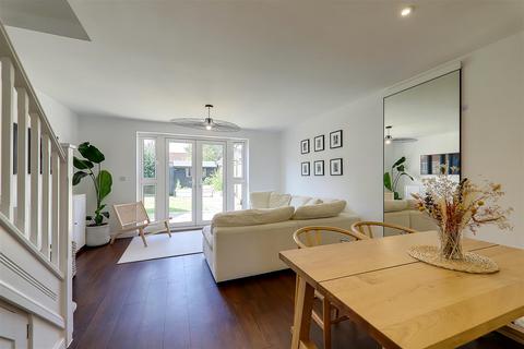 29 Cambrian Way, Worthing, BN13 1FR