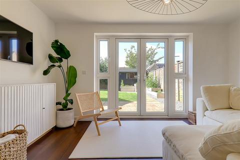 29 Cambrian Way, Worthing, BN13 1FR