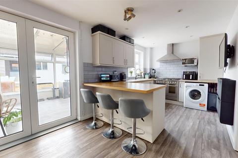 4 Abbots Close, Whitchurch, Bristol, BS14 0UD