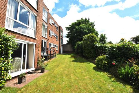 Flat 15, Fox House Allison Road, Bristol, BS4 4NT