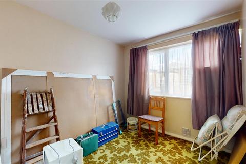 Flat 15, Fox House Allison Road, Bristol, BS4 4NT
