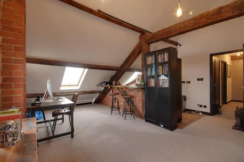 2 bedroom penthouse to rent, Double Reynolds, The Docks, Gloucester