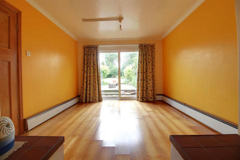 8 Argyll Place, Gloucester, GL2 0QS