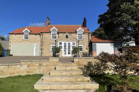 5 bedroom detached house for sale, Station View, Crossgates, Scarborough