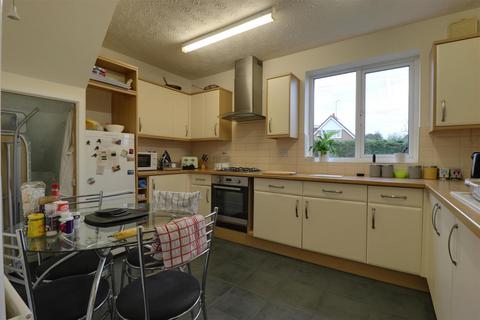 106 Brown Avenue, Church Lawton, Stoke-on-trent, ST7 3EP