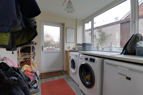106 Brown Avenue, Church Lawton, Stoke-on-trent, ST7 3EP