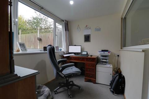 106 Brown Avenue, Church Lawton, Stoke-on-trent, ST7 3EP