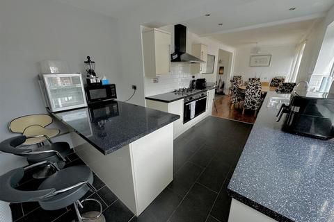 5 bedroom semi-detached house for sale, Ashdown Avenue, Durham