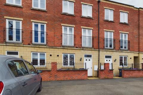 4 bedroom terraced house for sale, Longview Terrace, Boston