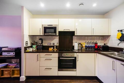 2 bedroom apartment for sale, Loampit Vale, London